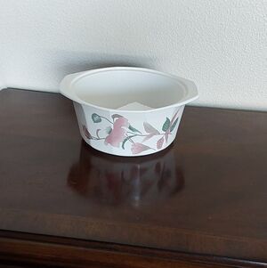 Mikasa Fire & Ice White Ceramicm 5‎ Quart Casserol